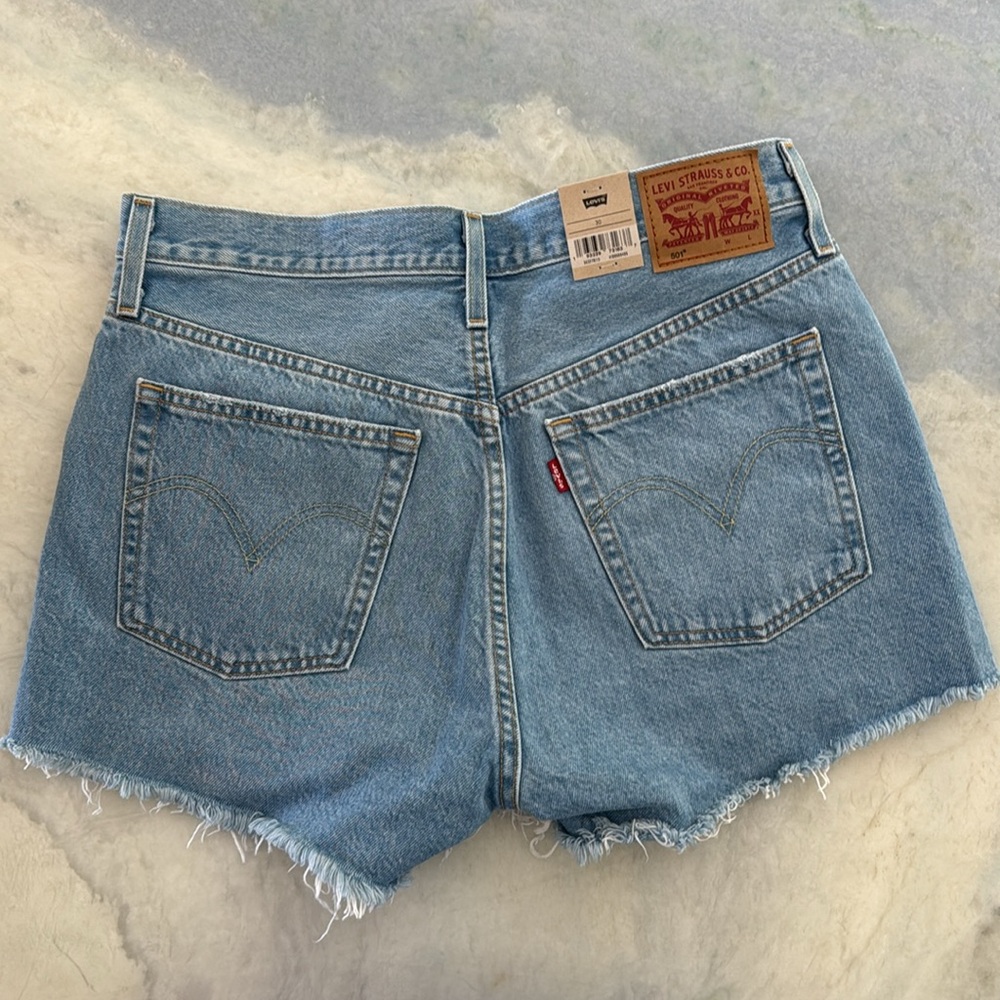 Levi’s 501 Denim Shorts - Picture 2 of 3